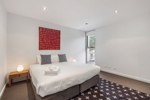 Melbourne Holiday Apartments Williamstown - Accommodation Nelson Bay 1