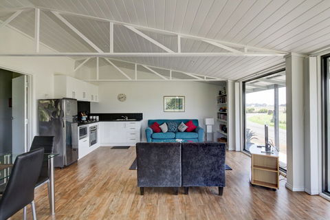 Lagoons Bay Garden Pavillion 2 - Accommodation Nelson Bay 0