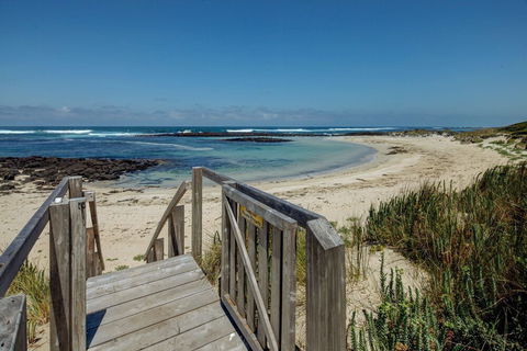 Lagoons Bay Garden Pavillion 2 - Accommodation Nelson Bay 2
