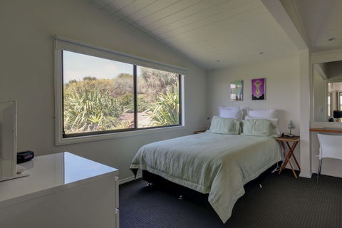 Lagoons Bay Garden Pavillion 2 - Accommodation Nelson Bay 3