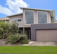 ESCAPE 2 BROPHY - Accommodation Nelson Bay