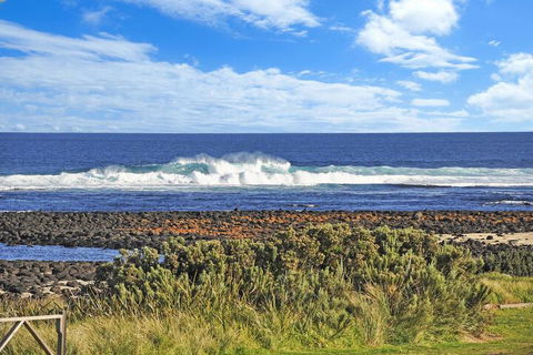 ESCAPE 2 BROPHY - Accommodation Nelson Bay 1