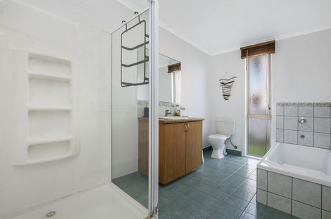 The Waves - Accommodation Nelson Bay 5