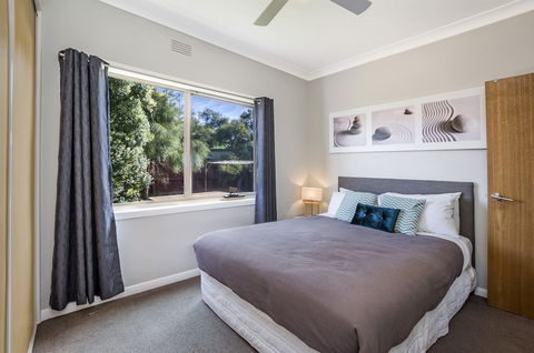 The Waves - Accommodation Nelson Bay 2