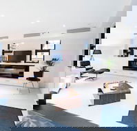 MADDISON 3BDR Port Melbourne Apartment - Accommodation Nelson Bay