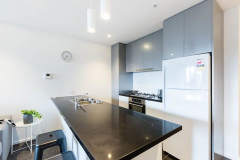 SONYA, 2BDR Southbank Apartment - Accommodation Nelson Bay 5