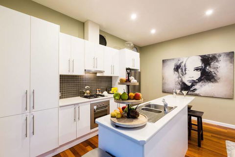 ELISE, 2BDR Windsor House - Accommodation Nelson Bay 2