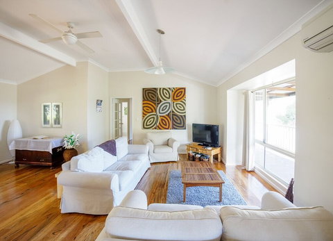 Tegwan's Nest - Accommodation Nelson Bay 2