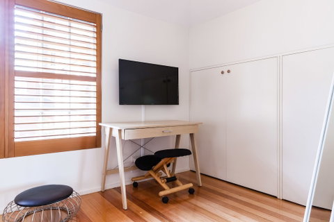 VERA, 1BDR South Melbourne Apartment - Accommodation Nelson Bay 2