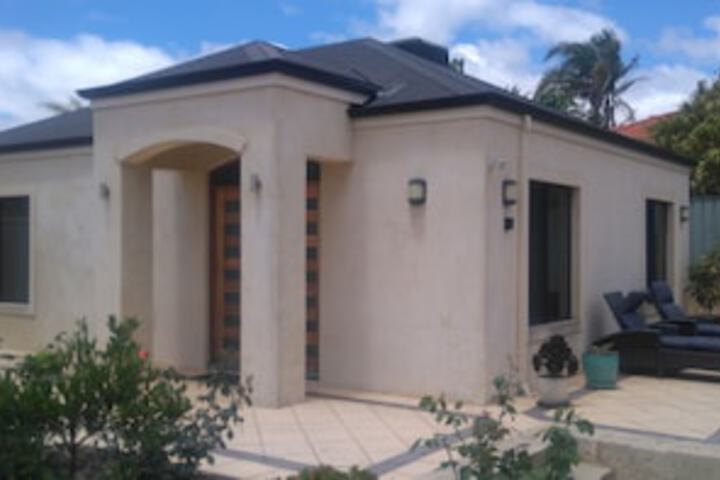 Ballajura WA Accommodation Nelson Bay