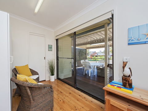 Fingal Beach Shack - Nelson Bay Accommodation.com 2