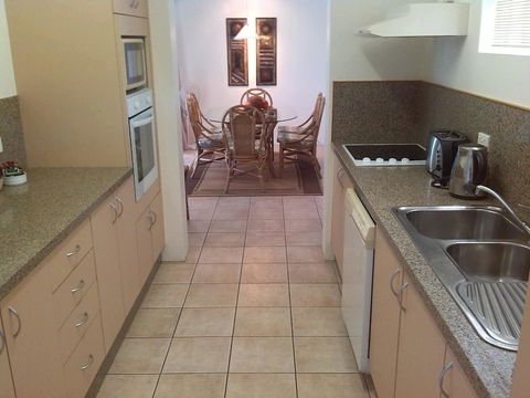 Palm Cove Penthouse Accommodation - Accommodation Nelson Bay 5