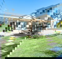 Bamboo Bay at Fingal Bay - Nelson Bay Accommodation.com