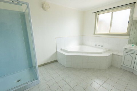 Hilltop Haven - Accommodation Nelson Bay 2