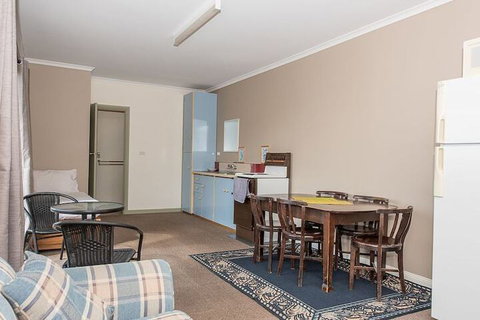 Hilltop Haven - Accommodation Nelson Bay 5