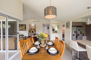 Armidale Cottage - Accommodation Nelson Bay 2