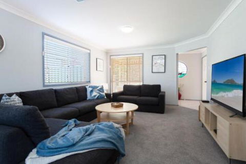 Rocky Pt Rd 83A Fingal Bay - Nelson Bay Accommodation.com 1