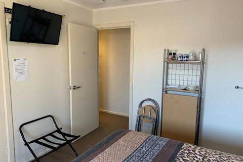 Short Stays Gippsland (Newborough) - Nelson Bay Accommodation.com 7
