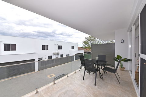 Belmont Apartment Near Perth City 3404 - Accommodation Nelson Bay 0