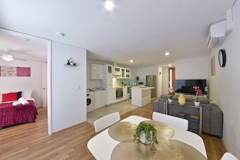 Belmont Apartment Near Perth City 3404 - Accommodation Nelson Bay 1