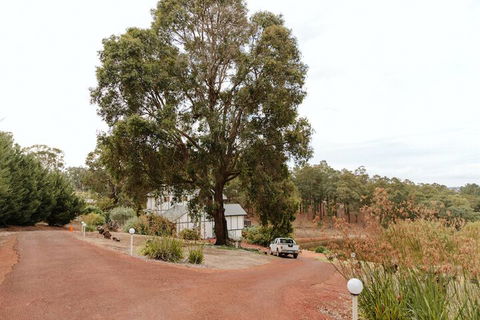Nannup Hideaway - Accommodation Nelson Bay 1