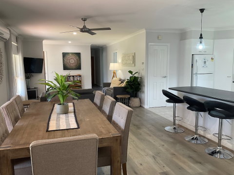Valley View Townhouse - On The RAIL TRAIL - Accommodation Nelson Bay 5