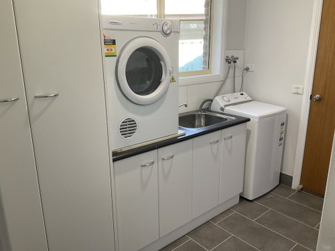 Valley View Townhouse - On The RAIL TRAIL - Accommodation Nelson Bay 3