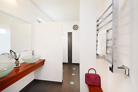 Hanover Bay Apartments - Accommodation Nelson Bay 4