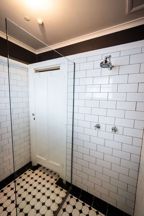 Royal Hotel West Wyalong - Accommodation Nelson Bay 5