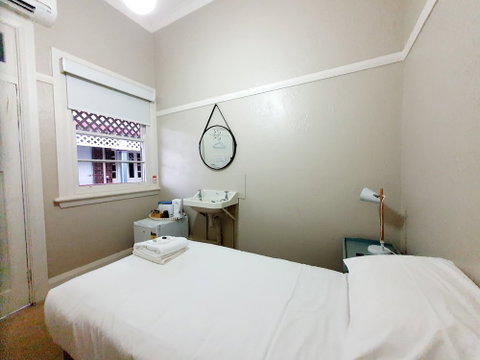 Royal Hotel West Wyalong - Accommodation Nelson Bay 6