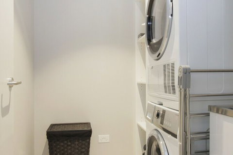 Accommodate Canberra - The Pier - Accommodation Nelson Bay 3