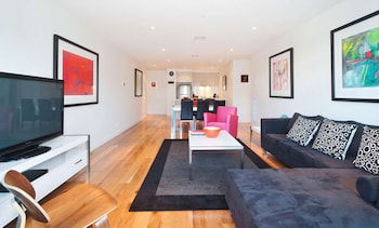 Bay Views Port Melbourne - Accommodation Nelson Bay 0