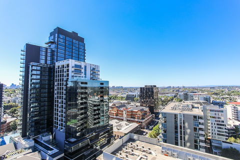 Urban Oasis - Designed Service Apartment - Accommodation Nelson Bay 5