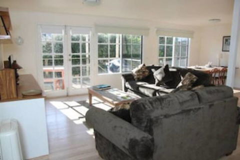 Rossanna - Accommodation Nelson Bay 3