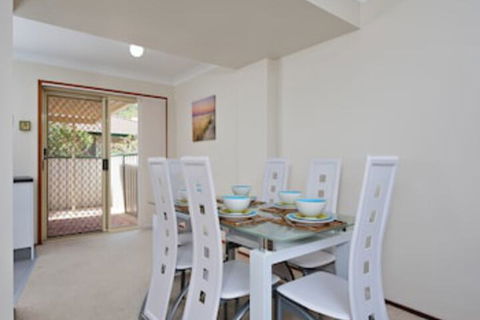 Beachcomber At Fingal Bay - Nelson Bay Accommodation.com 0