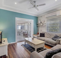 Tomaree Road 14 Oscars Pet Friendly Beach House - Accommodation Nelson Bay