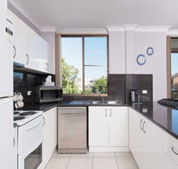 Commodore Unit 1 / 9 Donald Street - Accommodation Nelson Bay