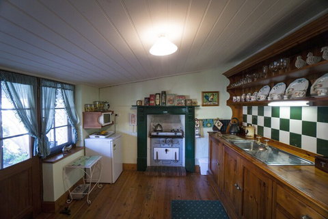 Sarahs Cottage - Accommodation Nelson Bay 1