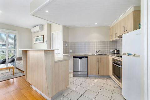 RESORT On The BEACH 6126 27 - Accommodation Nelson Bay 3