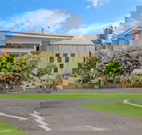 The Lake House - Accommodation Nelson Bay