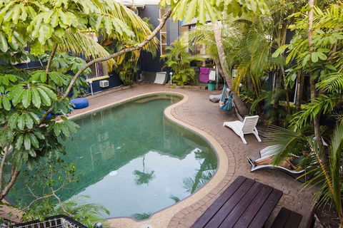 Mad Monkey Backpackers Village - Accommodation Nelson Bay 3