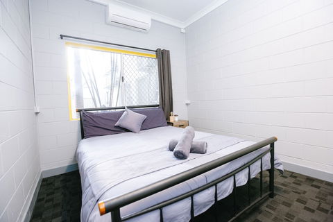 Mad Monkey Backpackers Village - Accommodation Nelson Bay 6