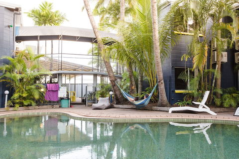 Mad Monkey Backpackers Village - Accommodation Nelson Bay 0