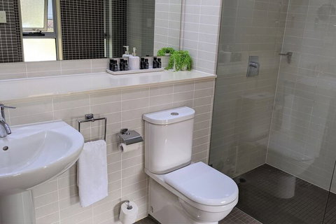 Jewel In The Crowne - Accommodation Nelson Bay 3