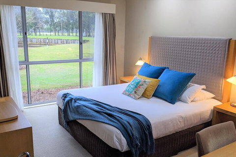 Jewel In The Crowne - Accommodation Nelson Bay 1