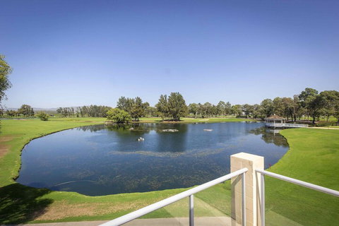 Villa On The Green - Accommodation Nelson Bay 6