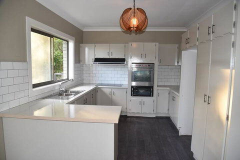 Warrawong Holiday Big Home - Accommodation Nelson Bay 6