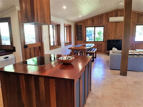 Palm Grove Rainforest Retreat - Accommodation Nelson Bay 5