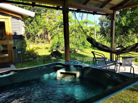 Palm Grove Rainforest Retreat - Accommodation Nelson Bay 6