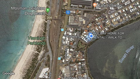 River Front Architect Villa - Accommodation Nelson Bay 2
